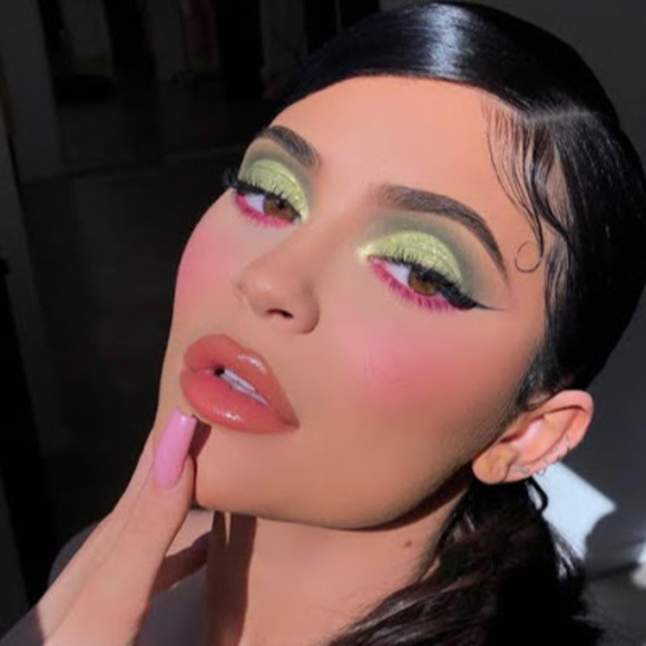 Meet your Posher, Camille - Picture 1 of 1